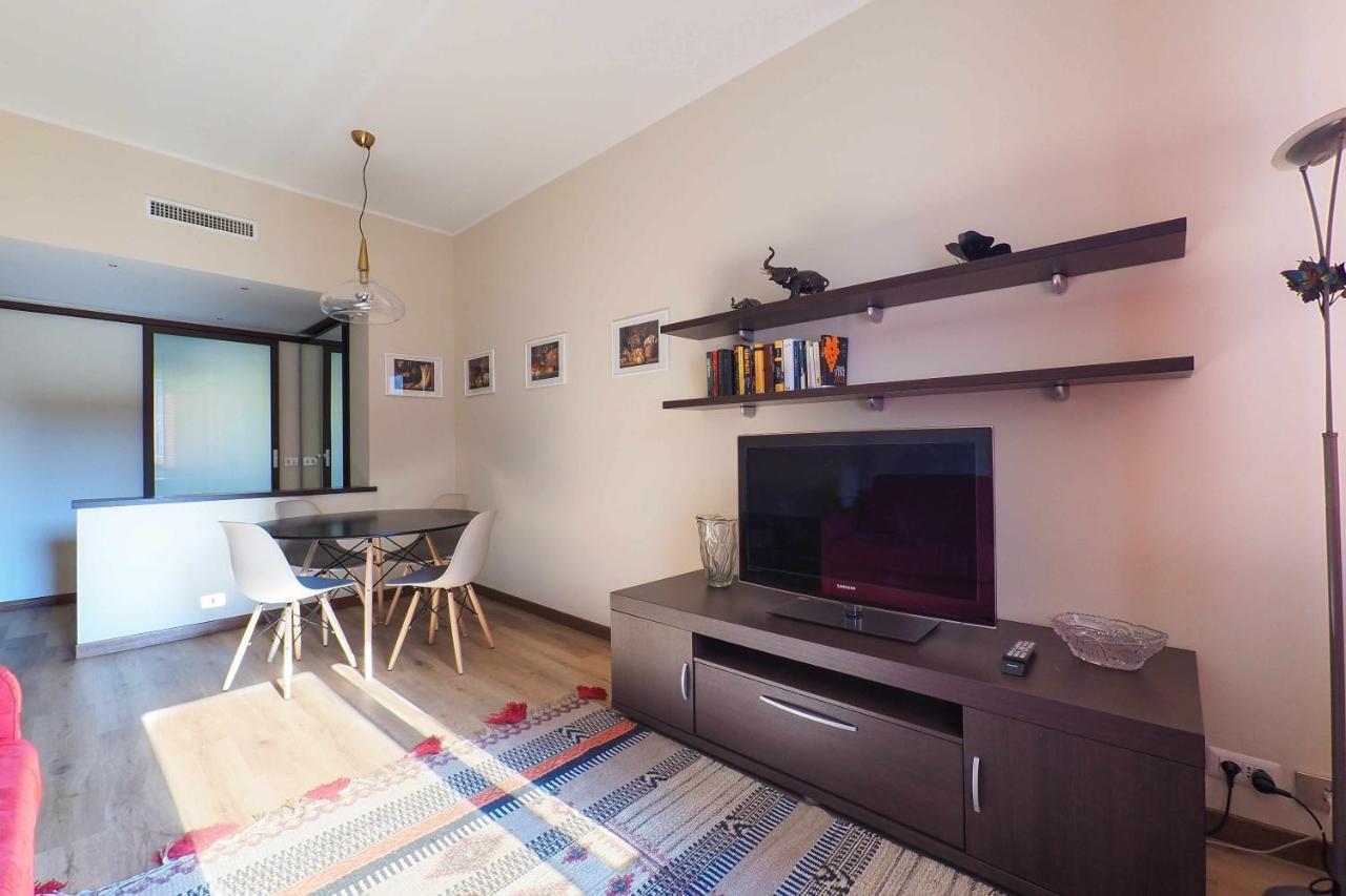 Mba24 Charming Close To Metro Fieracitylife Apartment