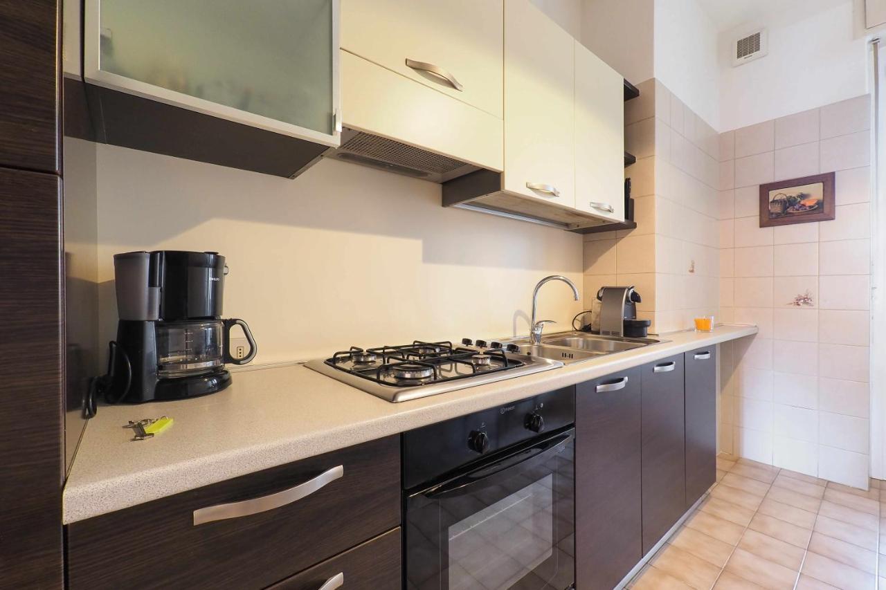 Mba24 Charming Close To Metro Fieracitylife Apartment Milan