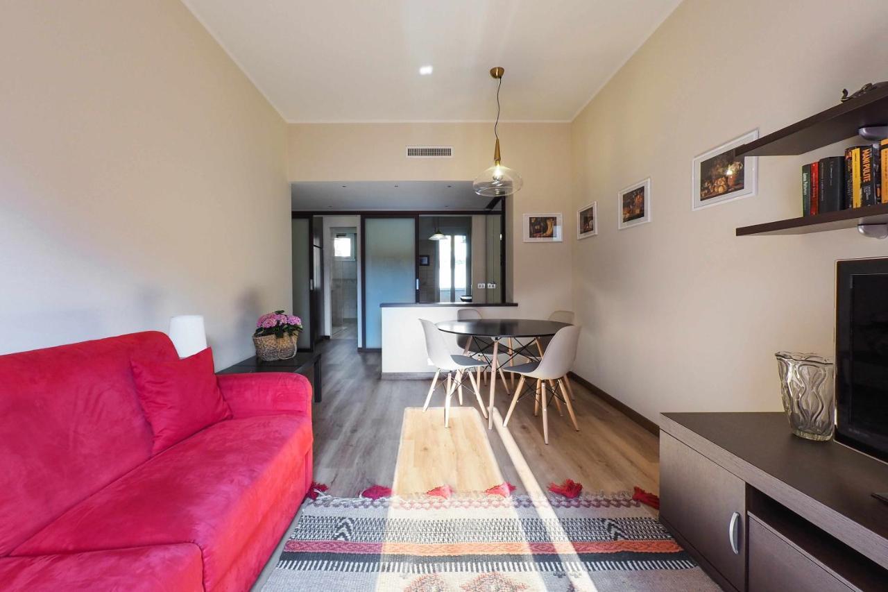 Mba24 Charming Close To Metro Fieracitylife Apartment